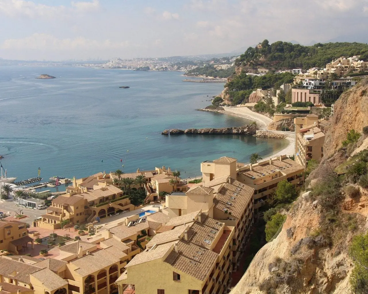 SUPER CHOLLO de verano en la Costa Blanca desde Barcelona