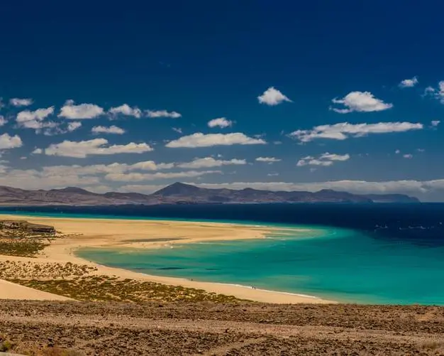 Descubre la Isla de Fuerteventura desde Sevilla