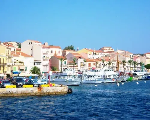 Disfruta de uno de los mejores hoteles de Cerdeña