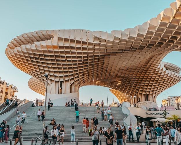 Viaja a Sevilla desde Madrid