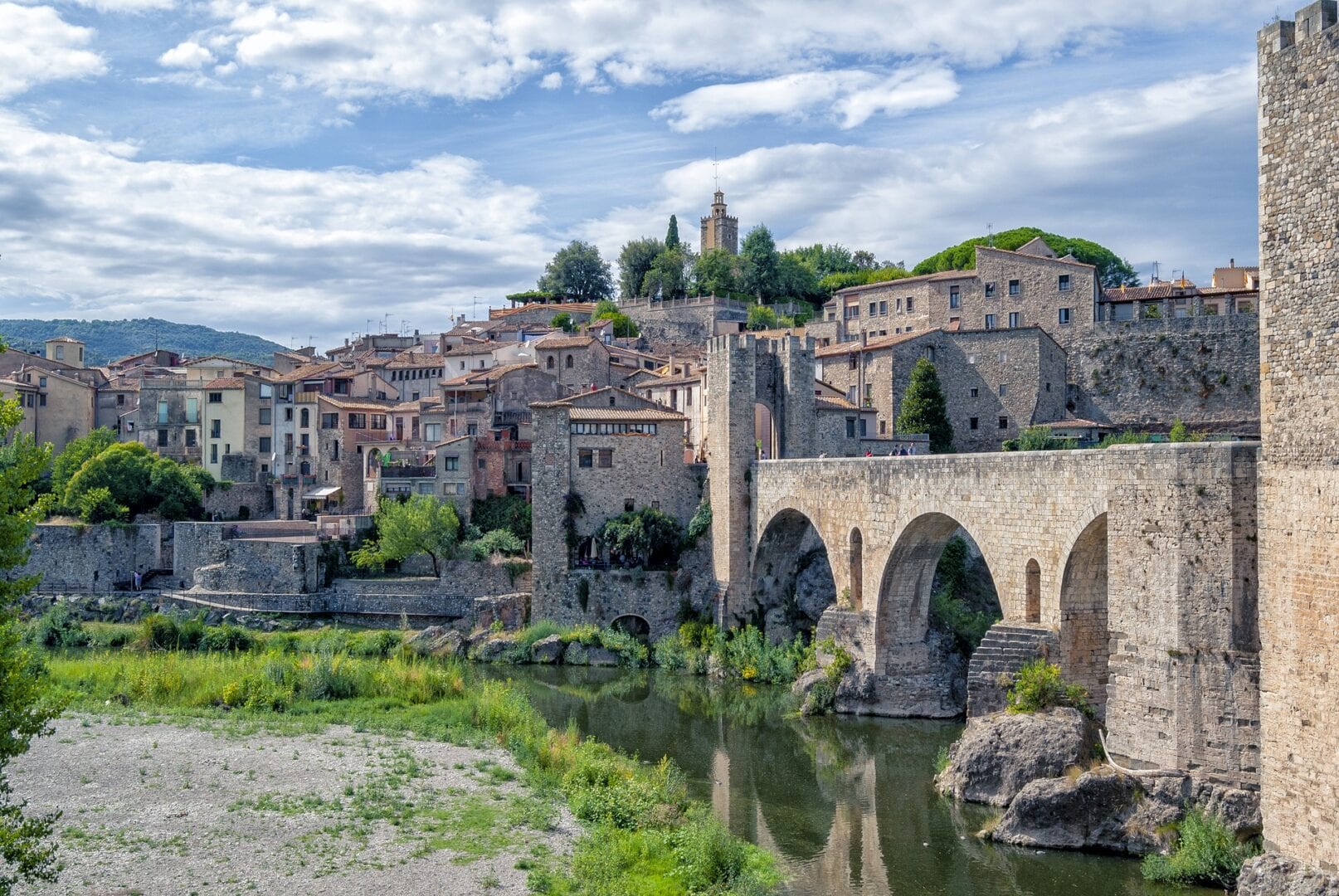 Viajes a Besalú