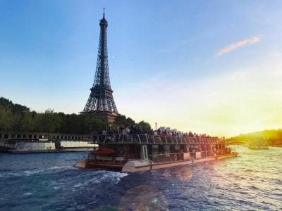 Viaje a París con un crucero panorámico por el Sena desde Sevilla