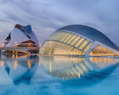 Viaja a Valencia desde Madrid