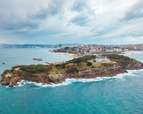 Santander desde Málaga, incl. vuelos, hotel y actividad Santander desde Málaga, incl. vuelos, hotel y actividad