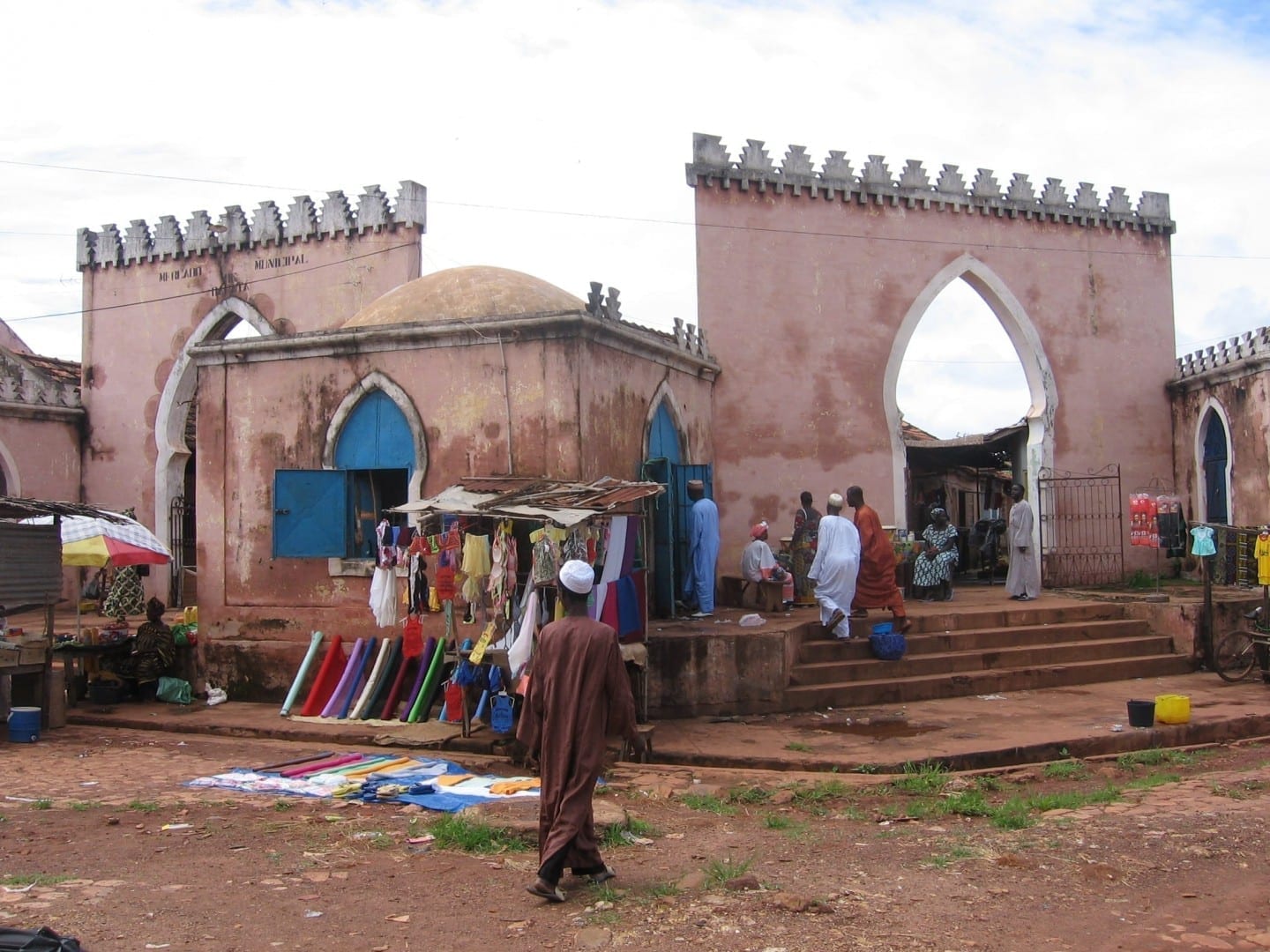 El viejo mercado de Bafatá Guinea-Bisáu