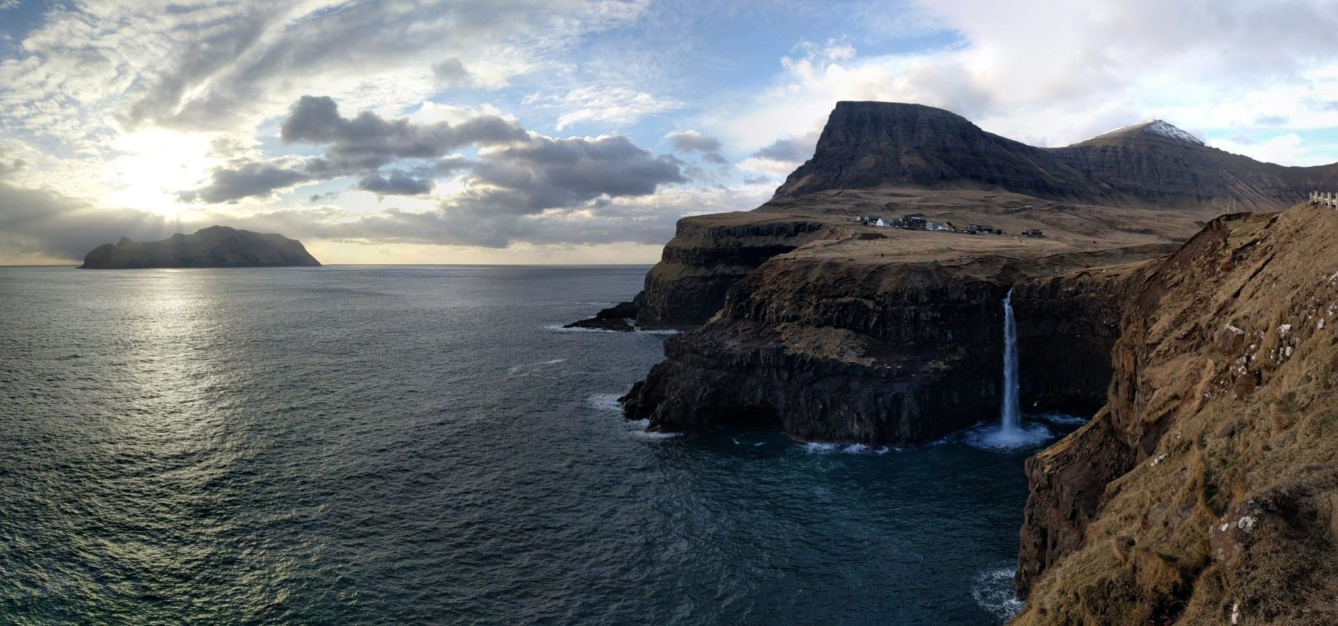 Gásadalur village Islas Faroe