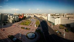 Plaza de la Independencia en Minsk Bielorrusia