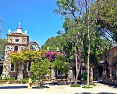 (2.) Apaseo el Grande México