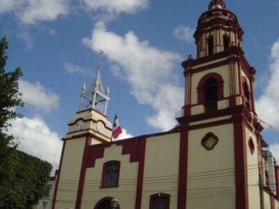 (1.) Apaseo el Grande México