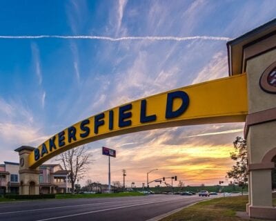 (2.) Bakersfield Estados Unidos