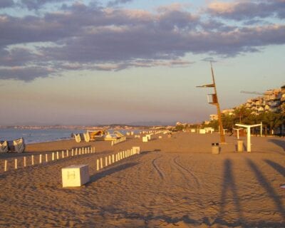 (3.) Calafell España