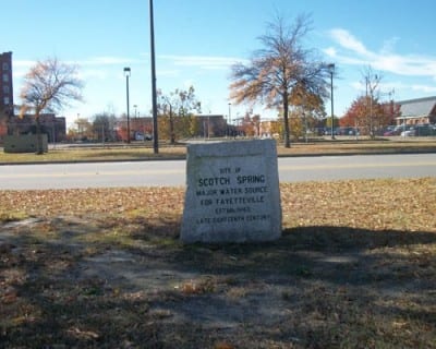 (3.) Fayetteville NC Estados Unidos
