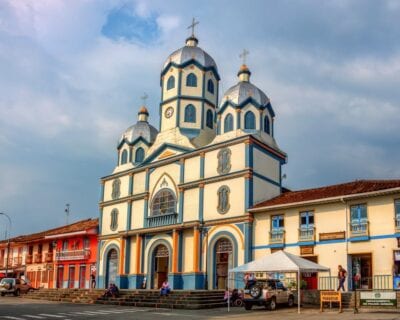 (3.) Filandia Colombia