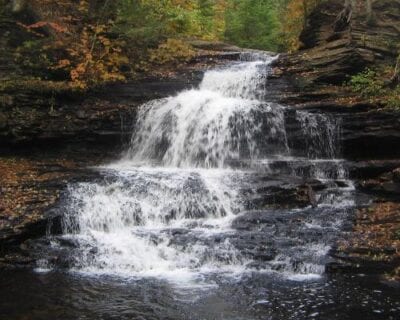 (2.) Glens Falls NY Estados Unidos