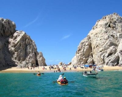 (1.) Playa Bluff Panamá