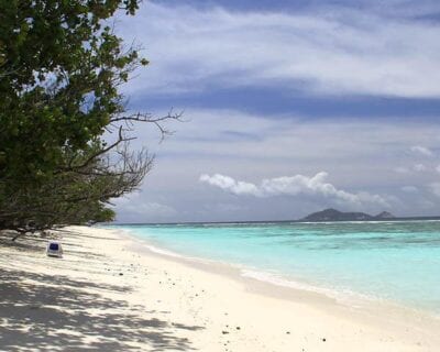 (1.) Isla de Silhouette Seychelles