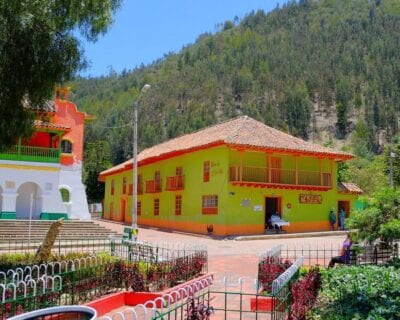 (1.) Nemocón Colombia