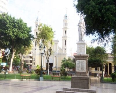 (1.) Piura Perú
