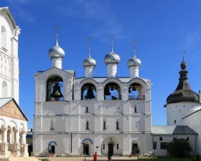 (3.) Rostov Veliki Rusia