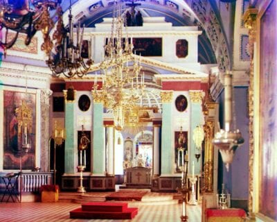 (1.) Rostov Veliki Rusia