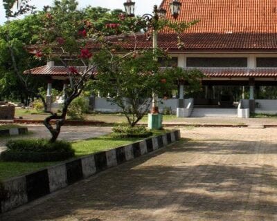 (2.) Villa La Angostura Argentina