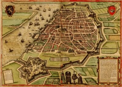 Amberes fue históricamente una ciudad fortificada. Hoy en día, amplios bulevares corren a lo largo de los antiguos fosos. Amberes Bélgica