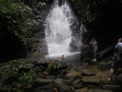 Cascada del Arco Iris Khao Lak Tailandia