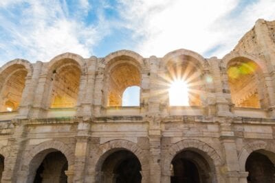 El Anfiteatro De Arles Coliseo Arles Francia