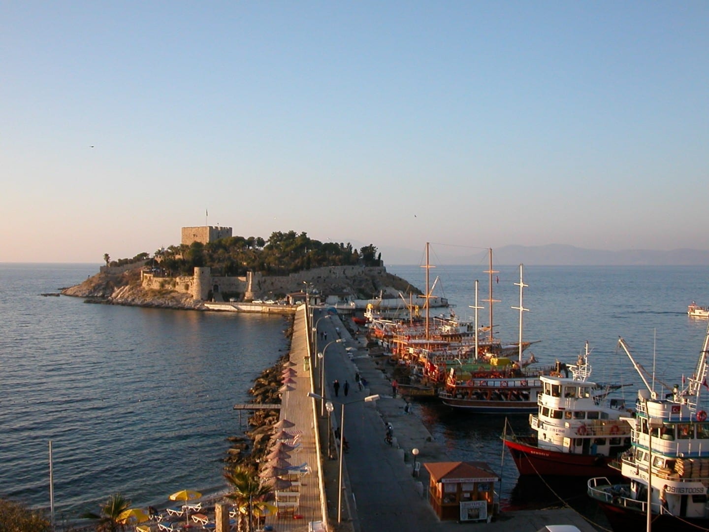 El castillo de la Isla de la Paloma Kusadasi Turquía