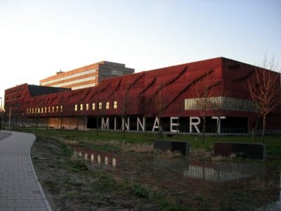 El edificio de Minnaert- en el campus universitario de Uithof Utrecht Países Bajos