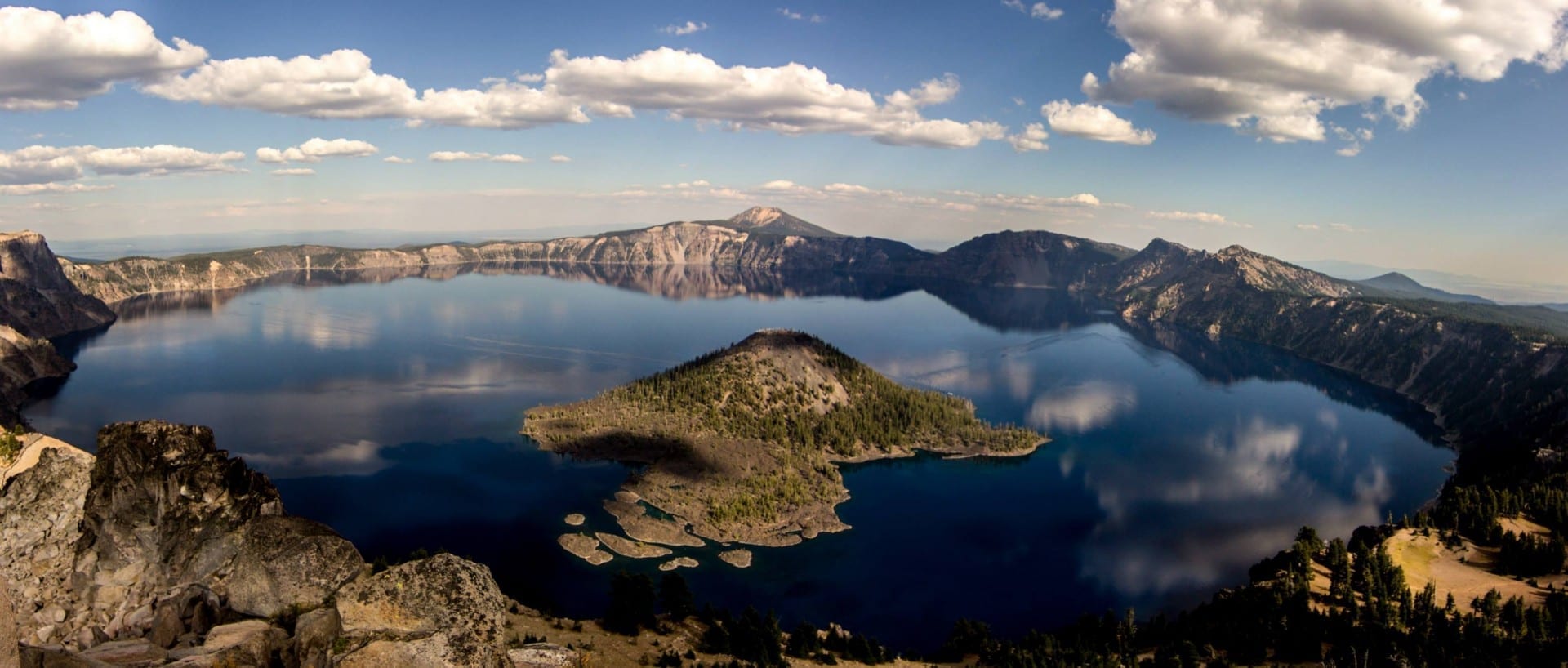 El lago del cráter y la Isla del Mago de Watchman Lookout Crater Lake Parque Nacional, OR Estados Unidos