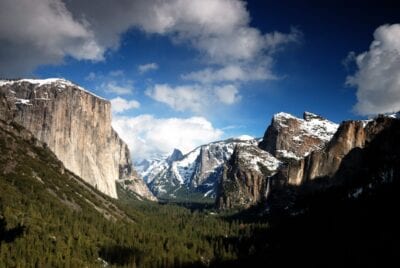 El Valle de Yosemite desde la vista del túnel Yosemite Parque Nacional CA Estados Unidos