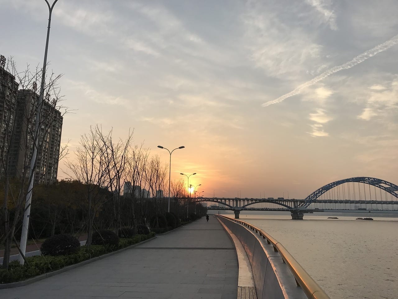 Hangzhou El Río Qiantang Puesta De Sol China