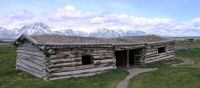 La Cabaña Cunningham en Jackson Hole, una estructura que está en el registro nacional de lugares históricos. Grand Teton WY Estados Unidos