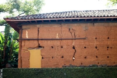 (2.) La Casa Grande y Tulha, en el Jardim Proença, son los restos de la primera finca de café de Campinas. Campinas Brasil
