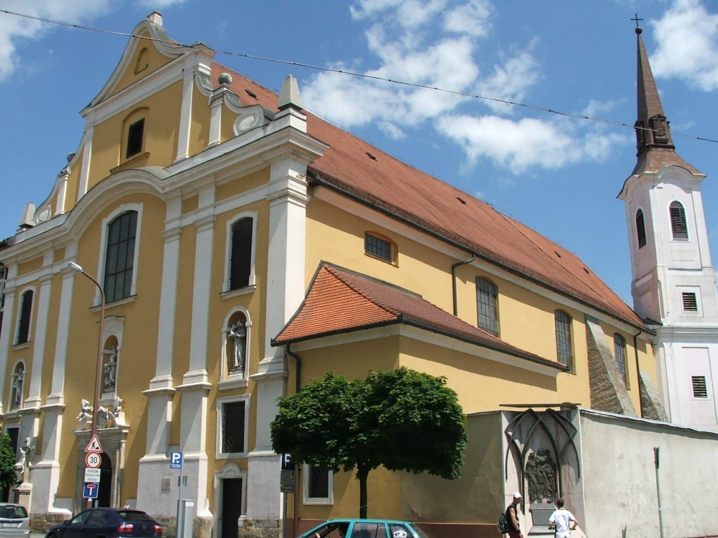 La iglesia franciscana de Santa Ana del centro de la ciudad Esztergom Hungría