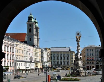 La Plaza Principal con la Columna de la Trinidad Linz Austria