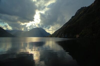 Lago De Lugano Lago Montañas Suiza