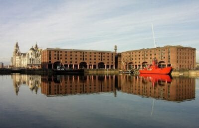 Liverpool Barco Muelle Reino Unido