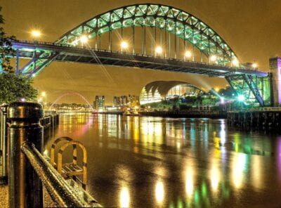 (3.) Newcastle Noche Luces Reino Unido