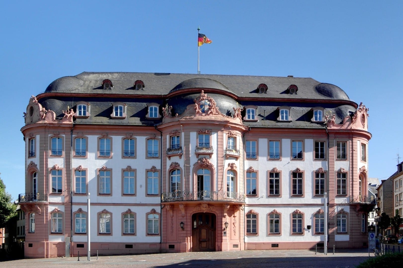 Osteiner Hof, un edificio rococó que solía ser la sede gubernamental de la región Maguncia Alemania