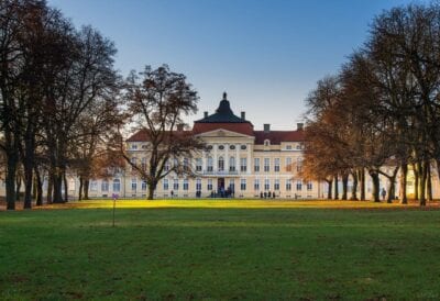 Parque El Palacio Poznan Polonia