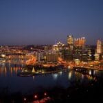 Pittsburgh Centro De La Ciudad Noche Estados Unidos