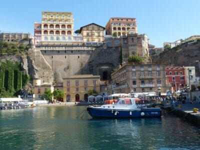 (4.) Sorrento Italia Puerto Italia