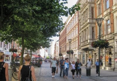 Södra Förstadsgatan en el centro histórico del sur de la ciudad Malmo Suecia