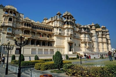 (2.) Udaipur Palacio De La Ciudad Arquitectura India
