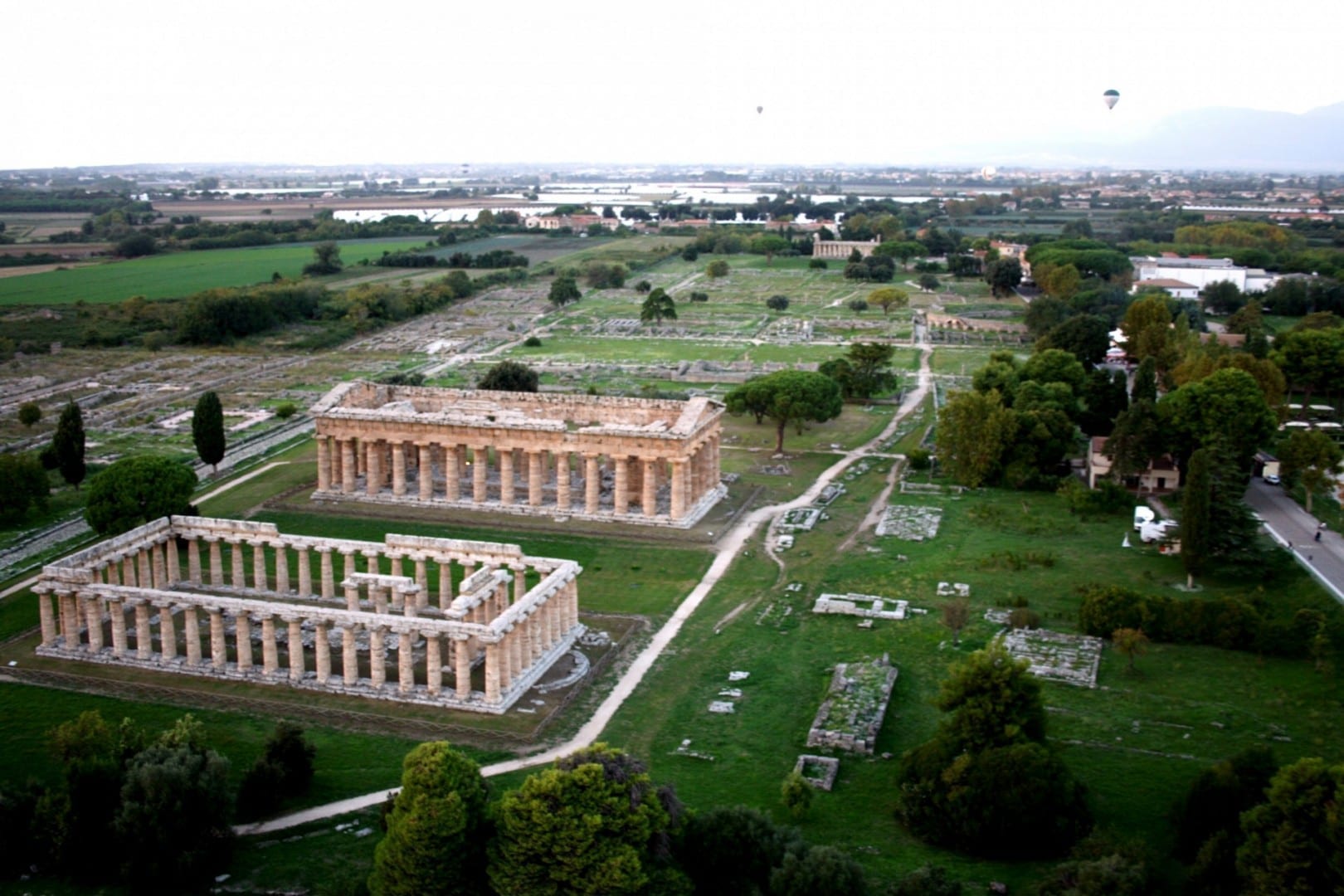 Vista aérea de Paestum mirando al noroeste Paestum Italia