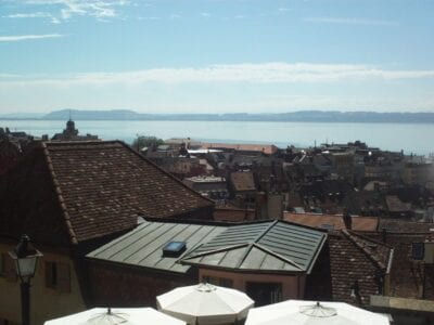 Vista desde la colina del castillo Neuchâtel Suiza