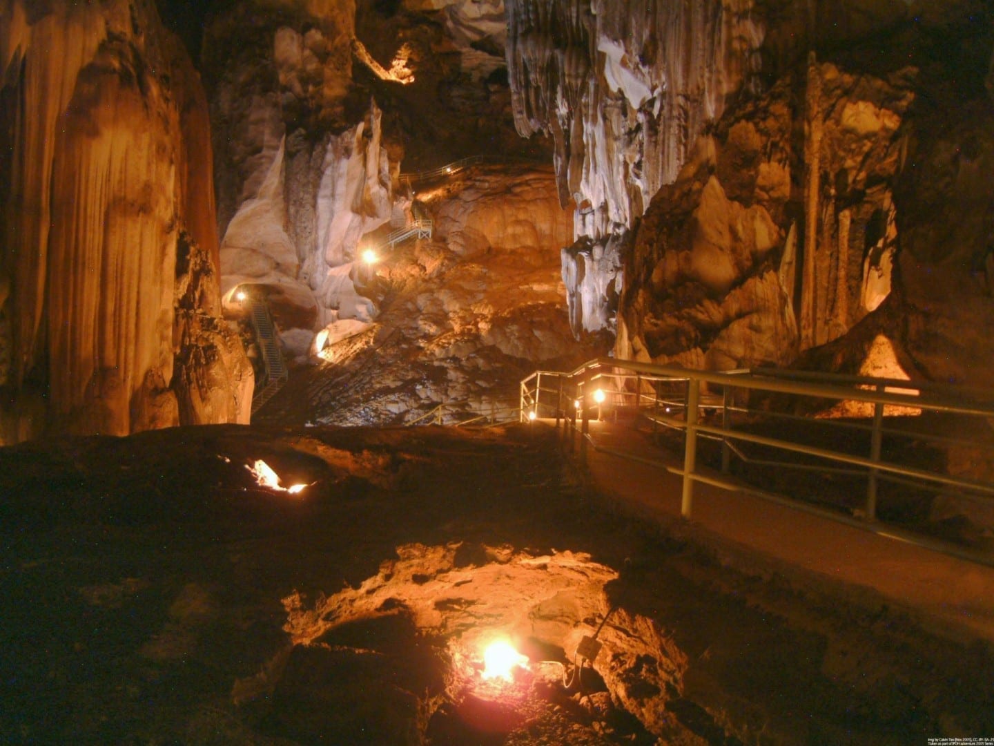 Cuevas de piedra caliza en Gua Tempurung Ipoh Malasia