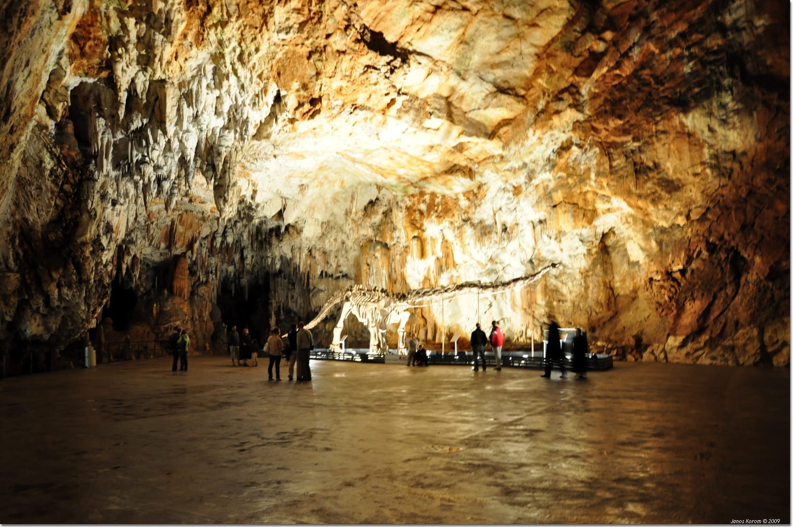 Cuevas, las cuevas de estacionamiento. Postoina Eslovenia